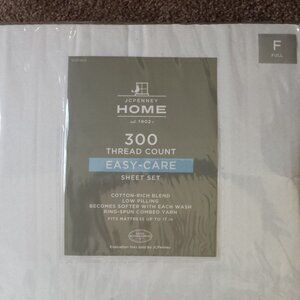 JCPenney Home Full Sheet Set - New in Packaging - Green Leaves